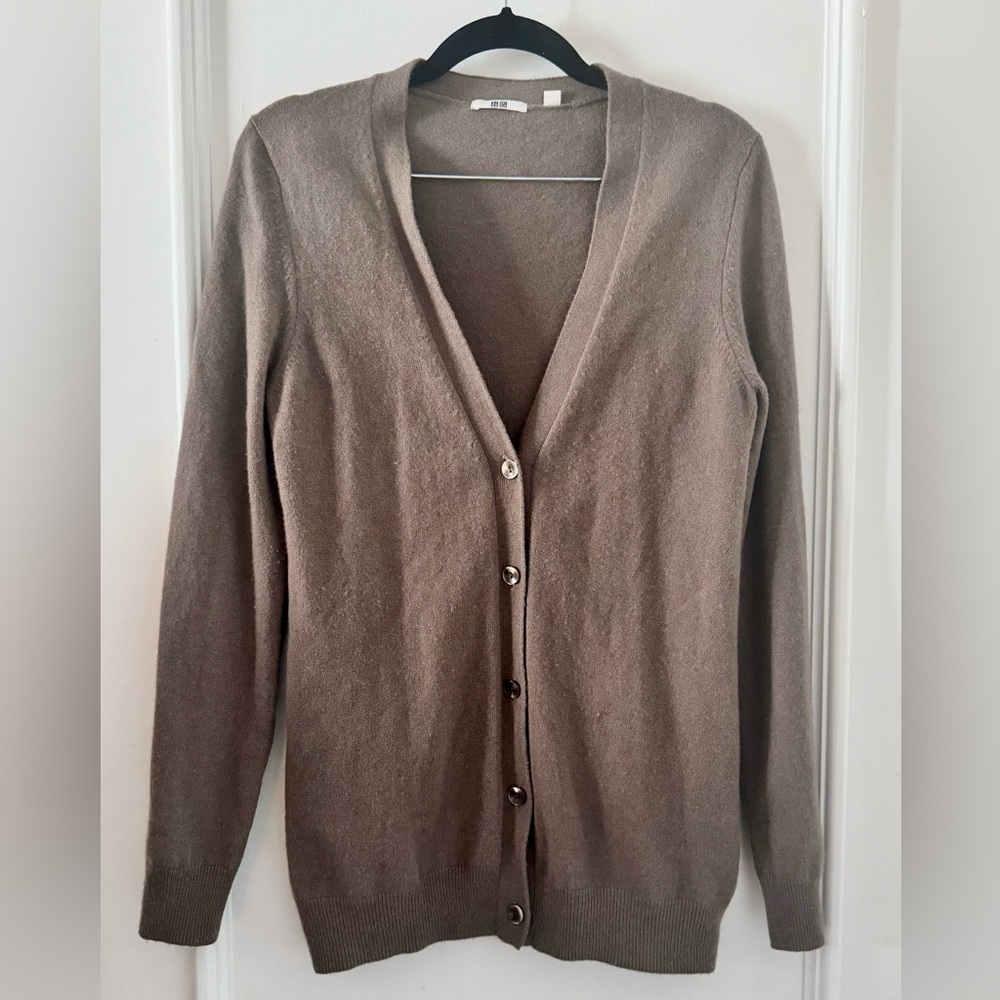 Uniqlo Cashmere Women’s V-neck Cardigan